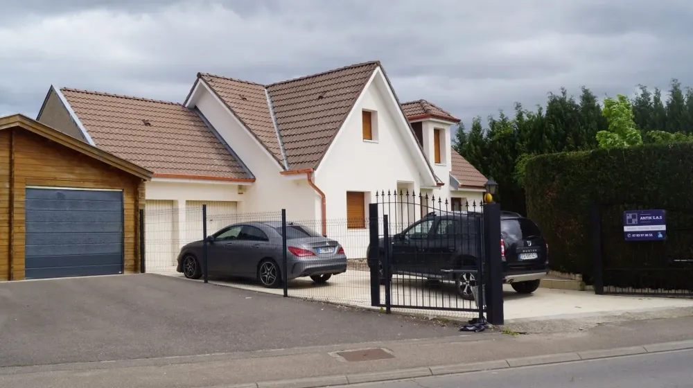 maison avec façade proprewebp